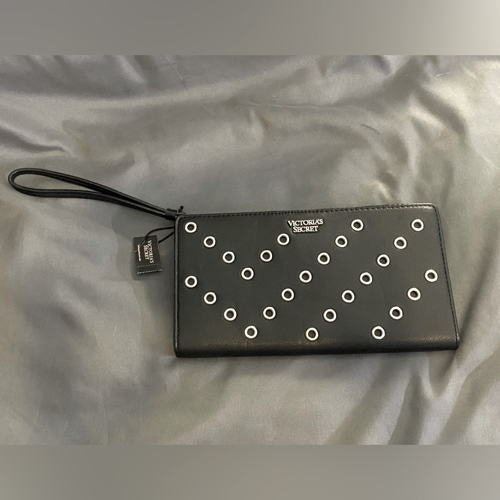 VS wristlet wallet